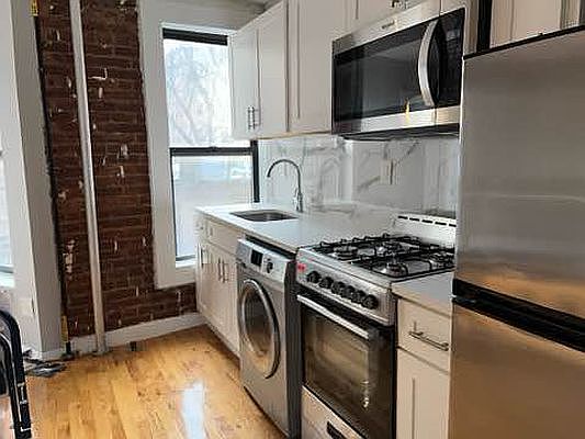 2nd image of 228 E 116th St APT 21