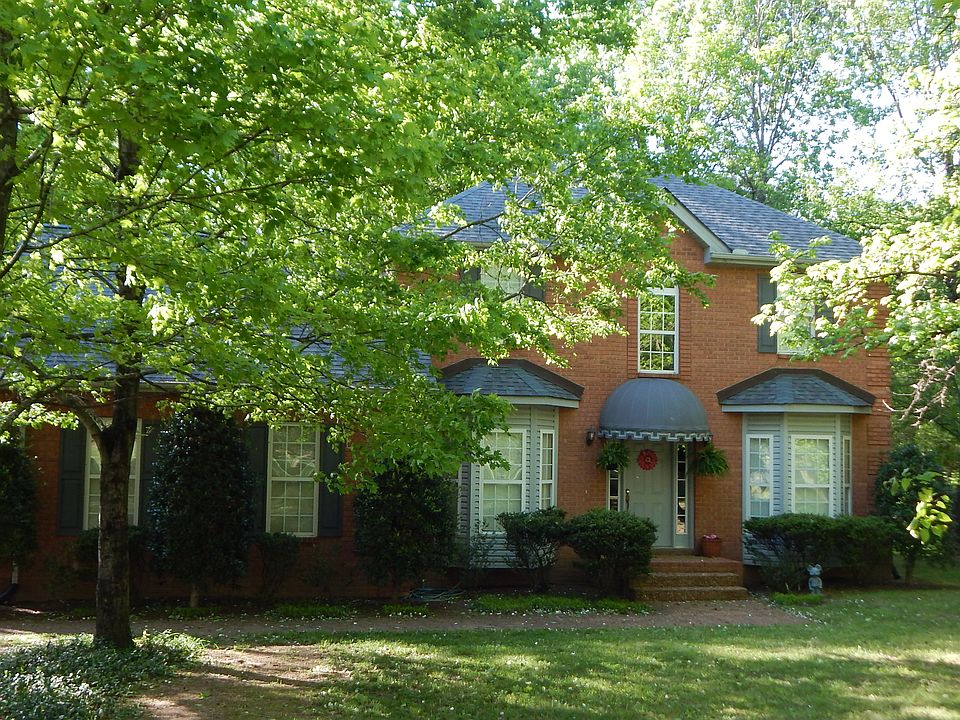 2-story brick house
