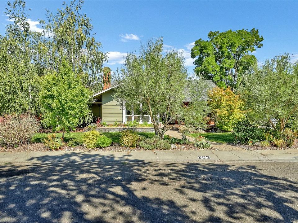 1st image of 905 W Mariposa Ave