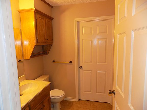 2nd image of 5803 Sidney Dr