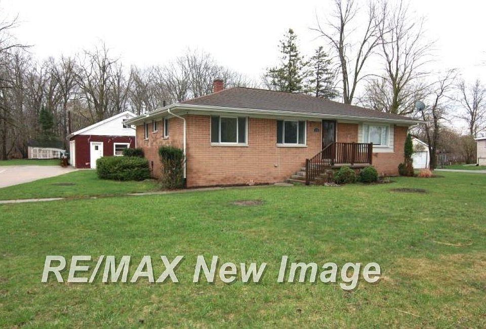 1st image of 1685 S River Rd