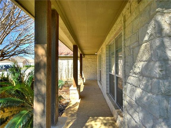 5th image of 101 Fox Cir