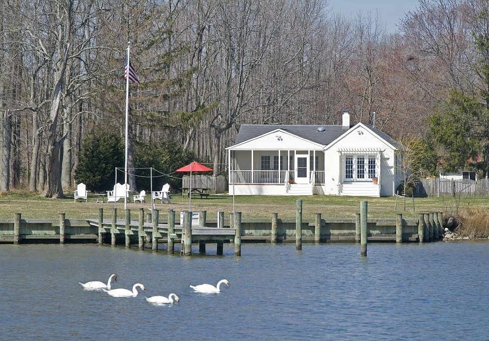 The Perfect Waterfront Getaway