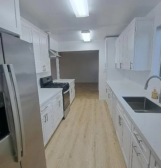 17501 Victory Blvd — Photo 13
