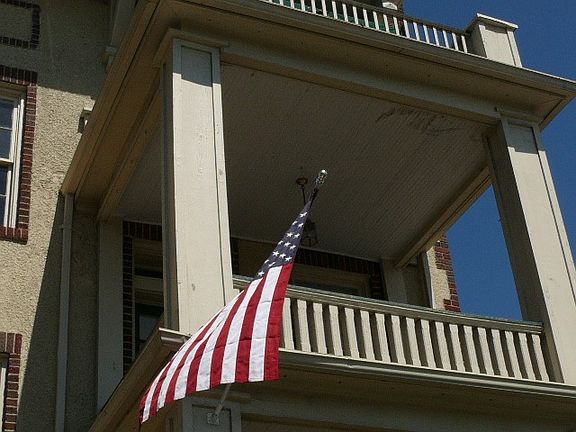 5th image of 100 S Boulevard APT 6