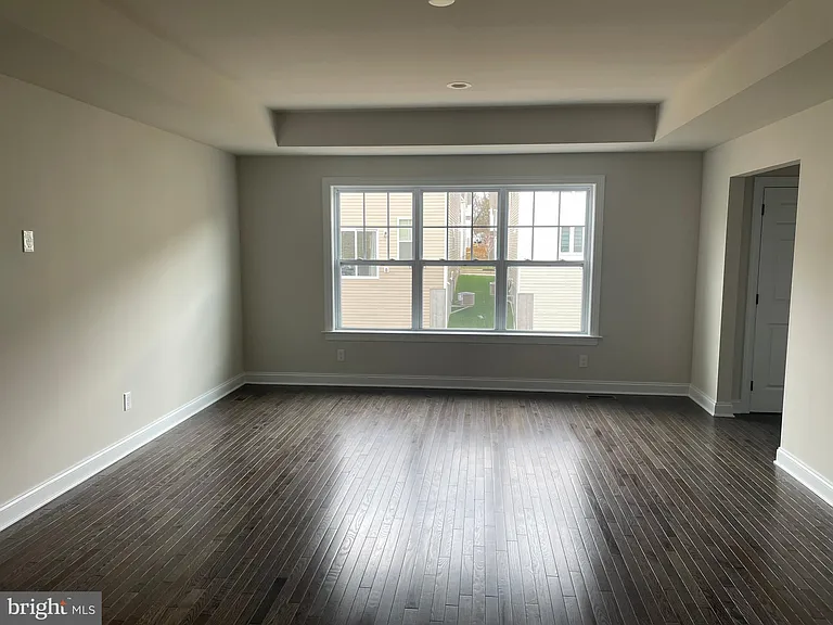 512 Lewis St — Photo 32