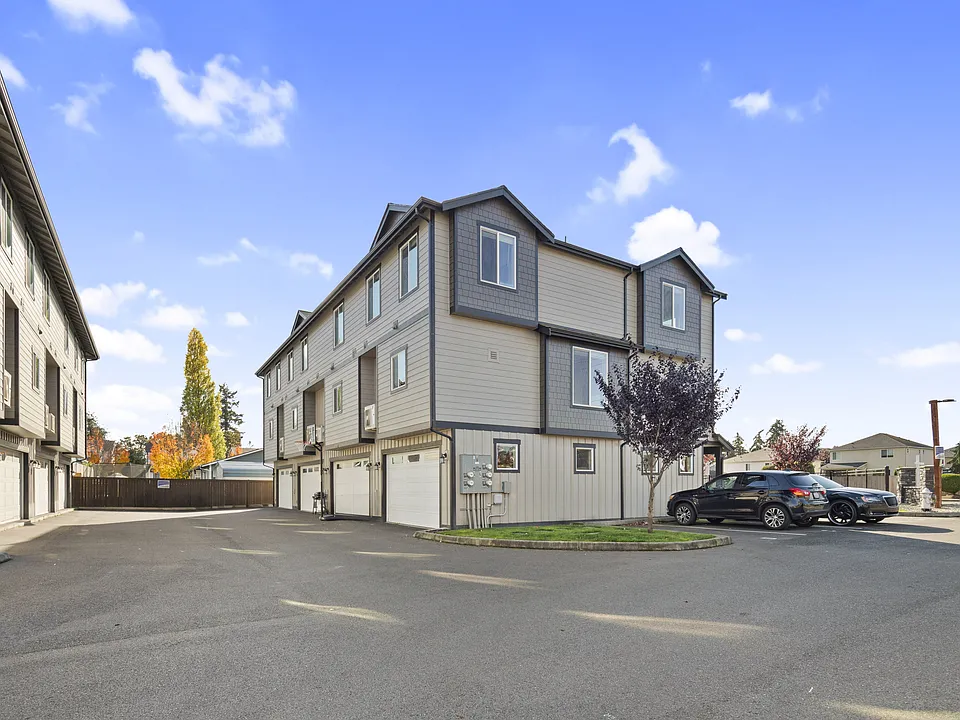 Rainier View Court