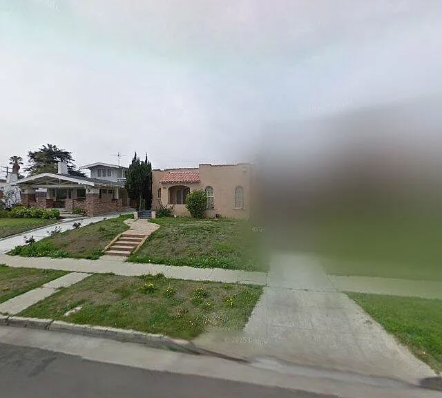 5415 S Victoria Ave — Photo 1