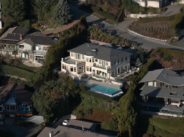 1356 Cammeray Rd, West Vancouver, BC V7S 2N3