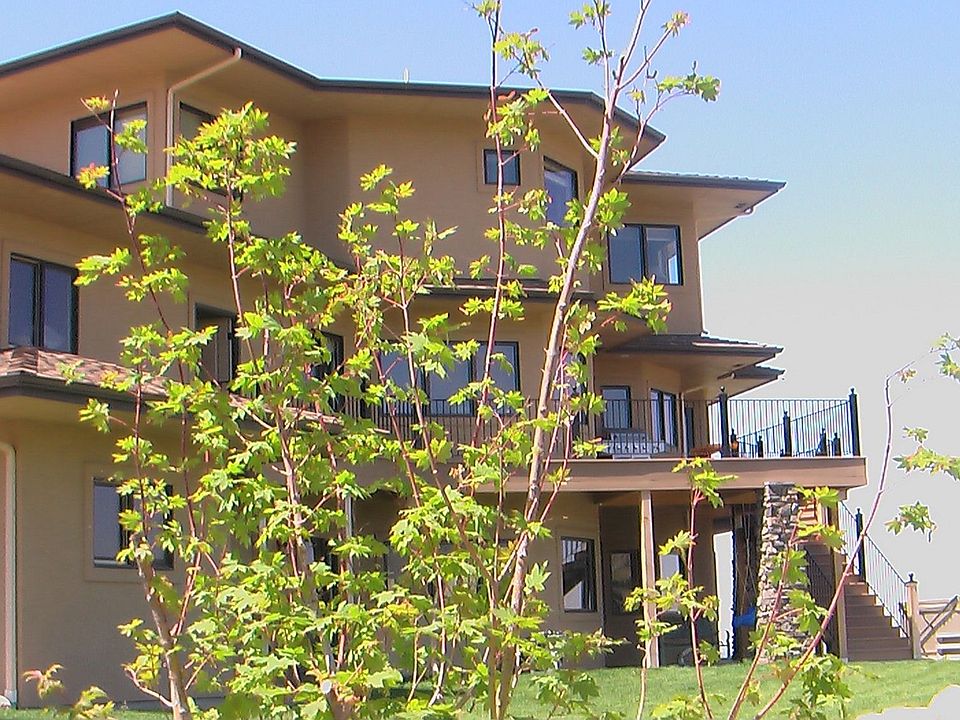 Rear of home, East side
