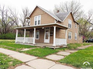 1801 SE 6th Ave, Topeka, KS 66607