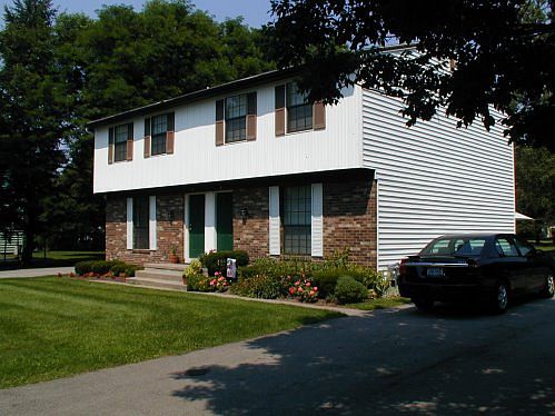 2nd image of 251 Jefferson Ave #37