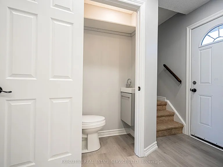 131 Rockwood Ave #18 — Photo 15
