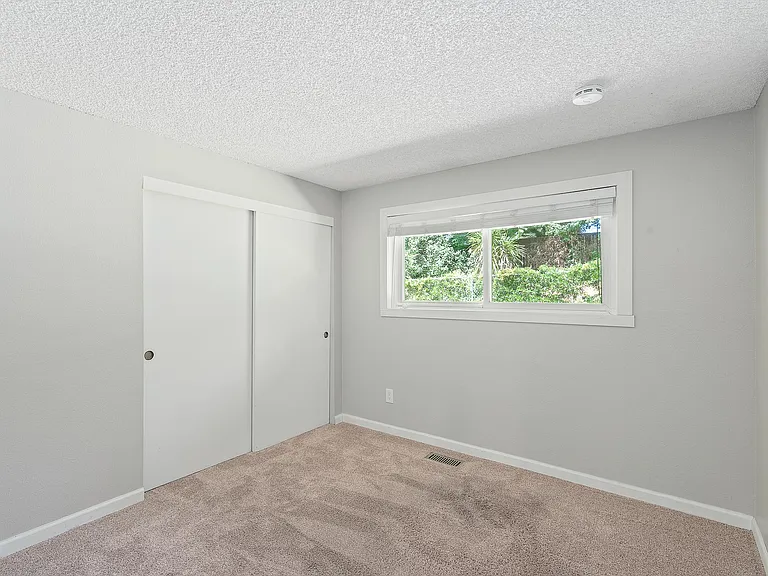 2133 SW Marigold St — Photo 25