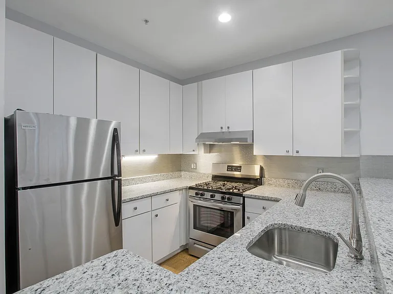 140 Boylston St #8 — Photo 2