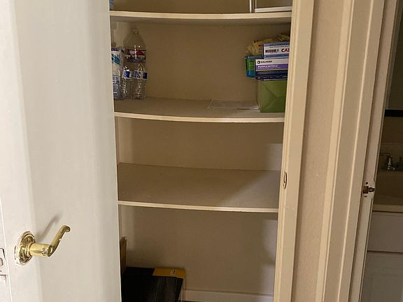 5th image of 4907 Canto Dr #4907