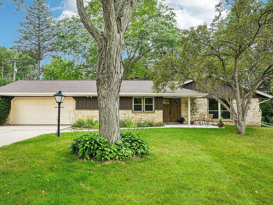 1st image of 1389 Glenbrook DRIVE