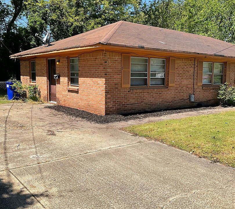 1st image of 9551 Lakeside Dr #M