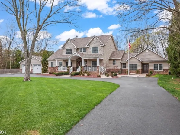 13 Fox Run, Monroe Twp., NJ 08831