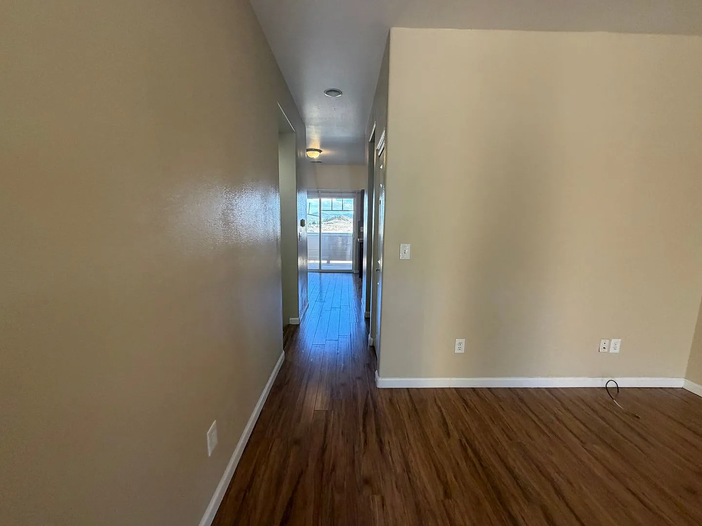 260 John Eugene Ct — Photo 4