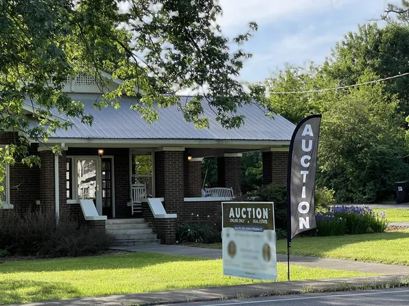 2673 Main St, Pikeville, TN 37367