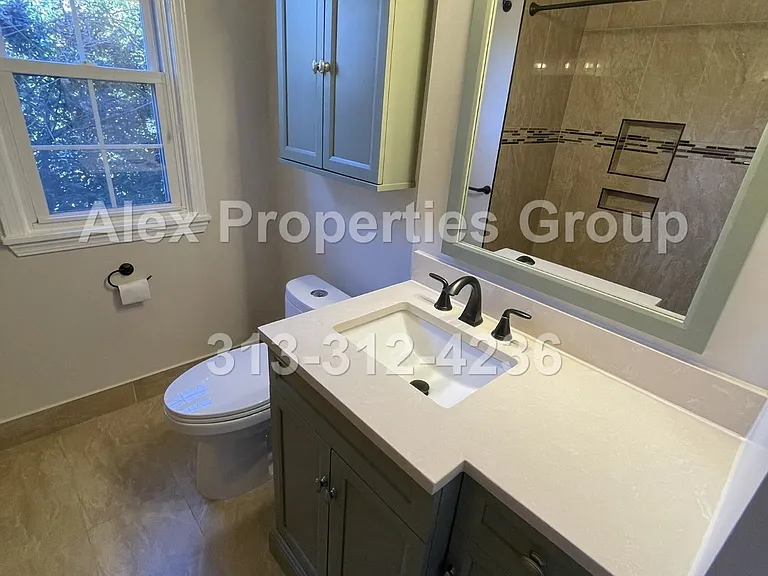 31045 Sheridan Dr — Photo 12