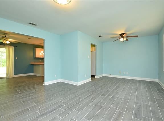 4th image of 1353 Westlawn Dr