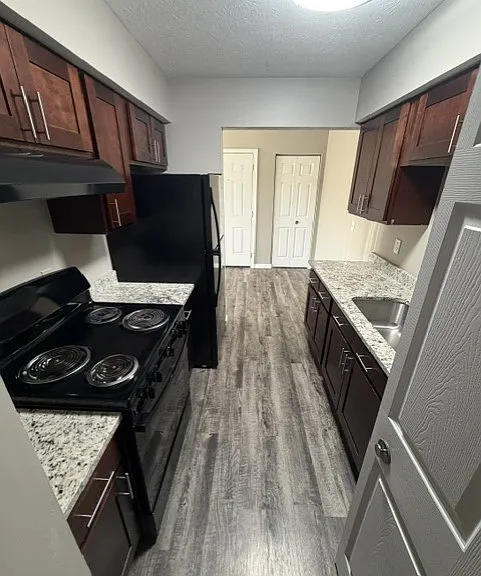 Beacon Point Apartments — Photo 42