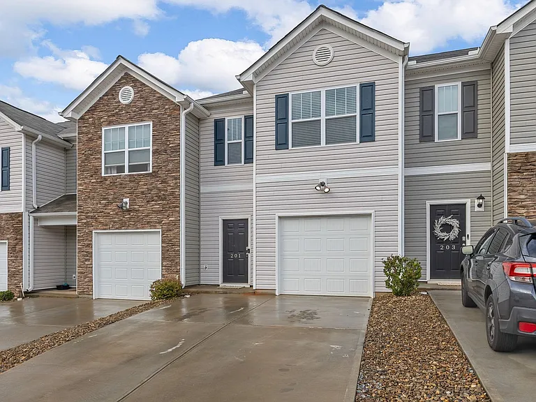 201 Sunriff Ct — Photo 4