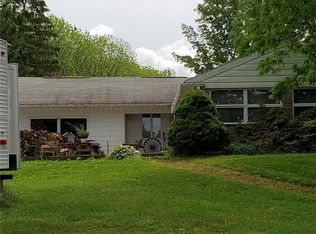 420 Arona Rd, New Stanton, PA 15672