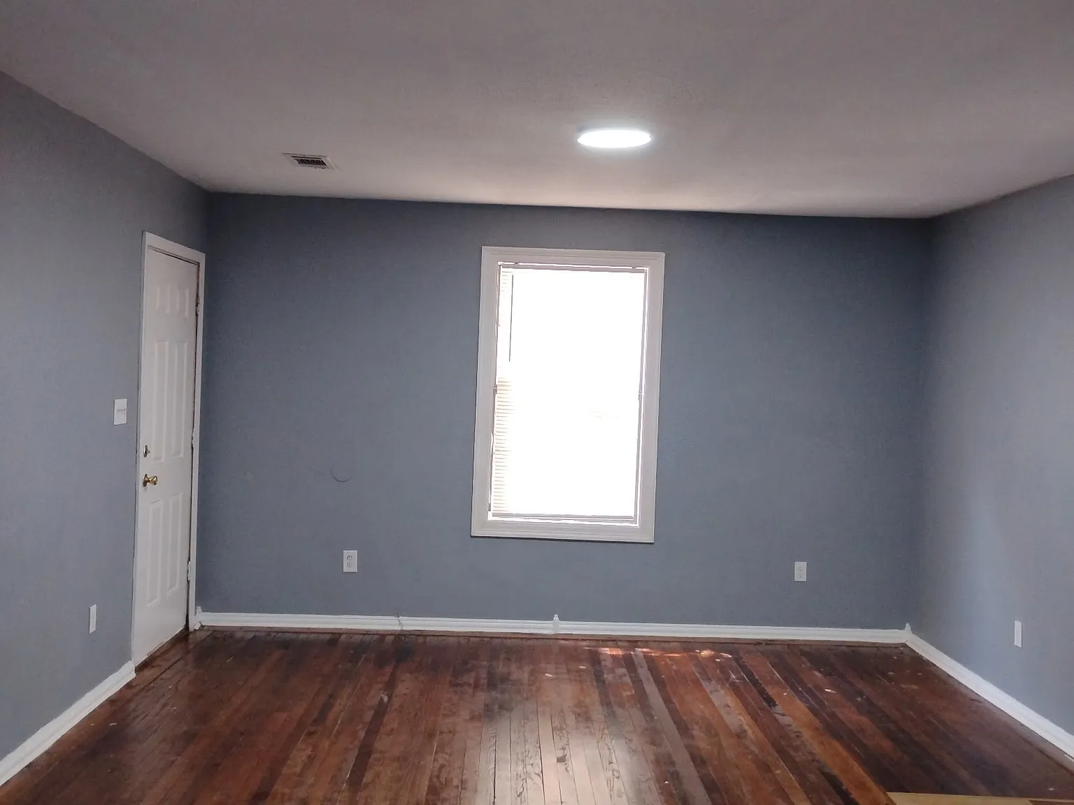 321 North 18th Avenue - 1 — Photo 2