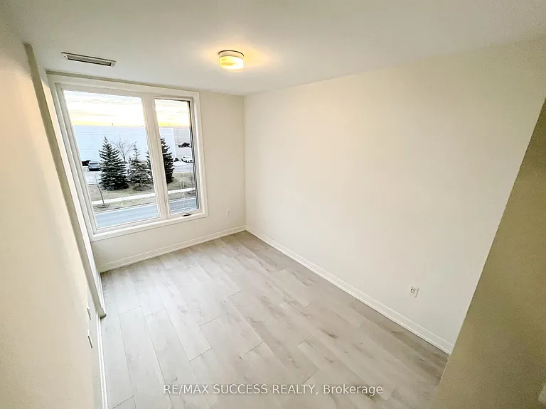 3401 Ridgeway Dr #315 — Photo 6