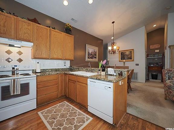 3rd image of 6366 W Traveler Ln