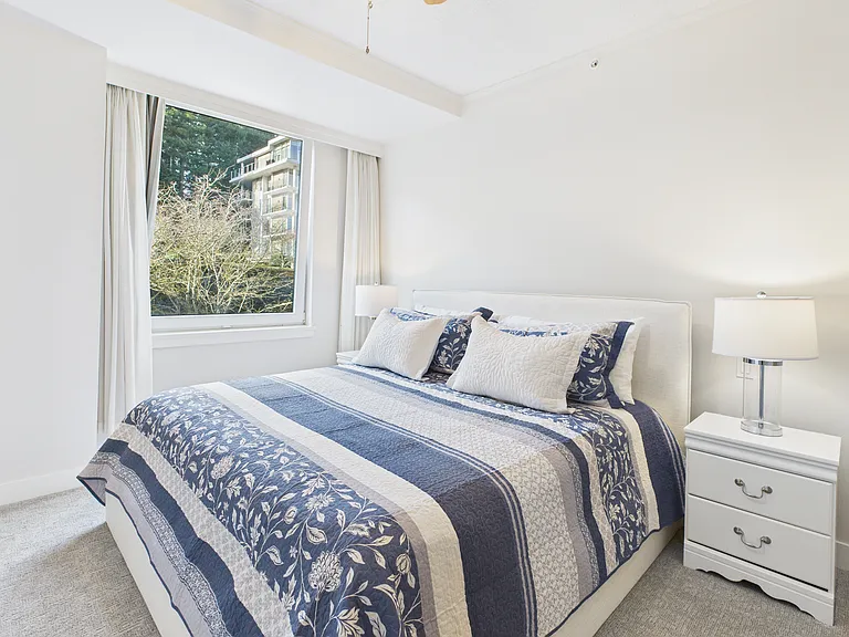 Sayward Hill Cres — Photo 32