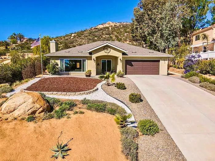 16530 Daza Dr — Photo 2