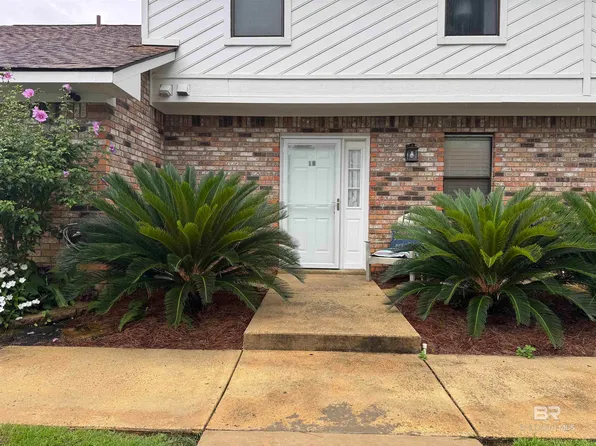 328 Clubhouse Dr APT 1B, Gulf Shores, AL 36542