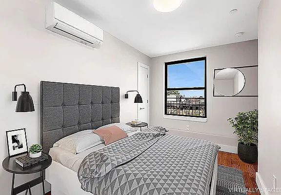 5th image of 418 Suydam St APT 4B