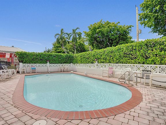 4th image of 5630-5636 NE 27th Avenue