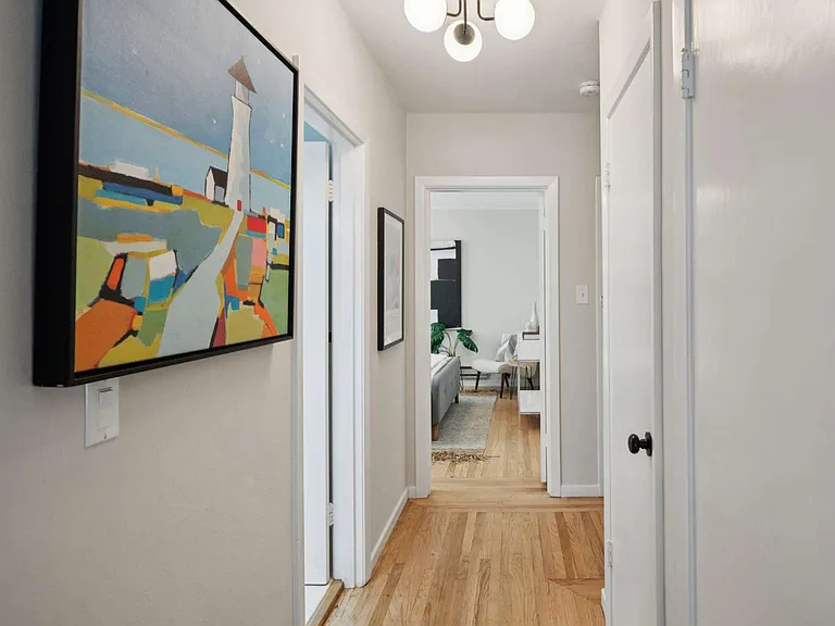 1250 Clay St — Photo 21
