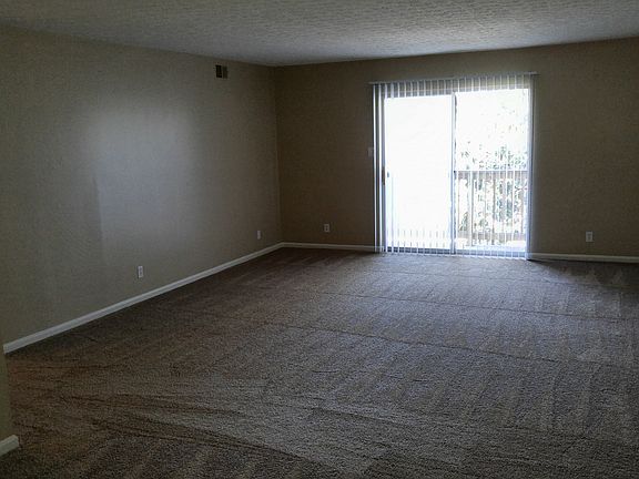 Spacious rooms with brand new carpet and flooring