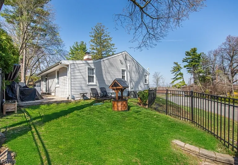 1 Shawnee Trl — Photo 29