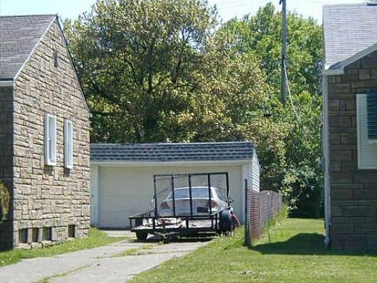 2nd image of 745 E 258th St
