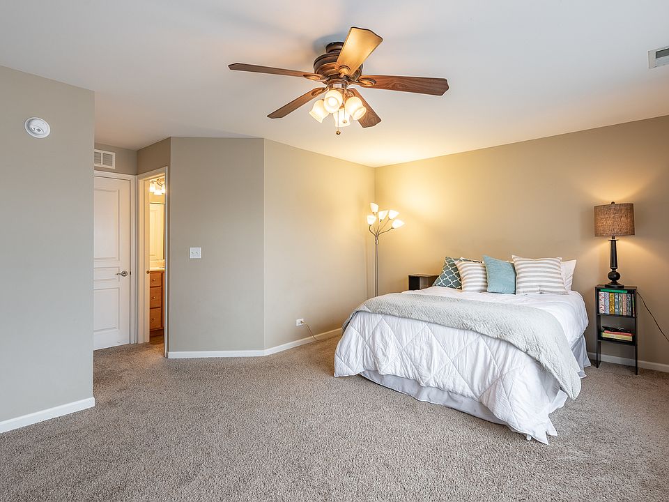 2nd image of 24938 Gates Ln