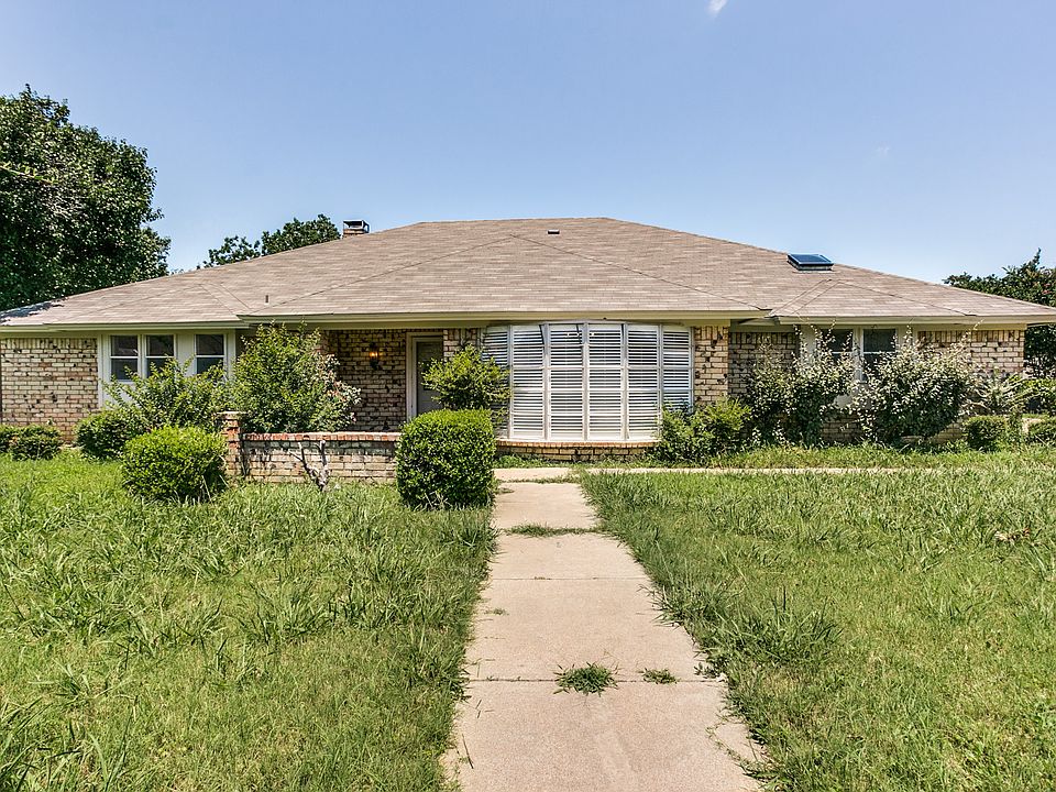 1st image of 7450 Coachwood Cir