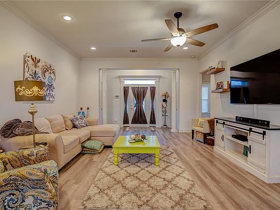 4th image of 3408 Academy Dr