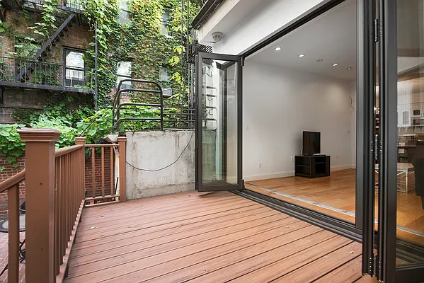 Rented by Bold New York | media 24