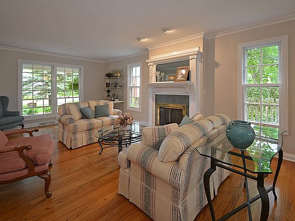 3rd image of 405 W Haven Dr