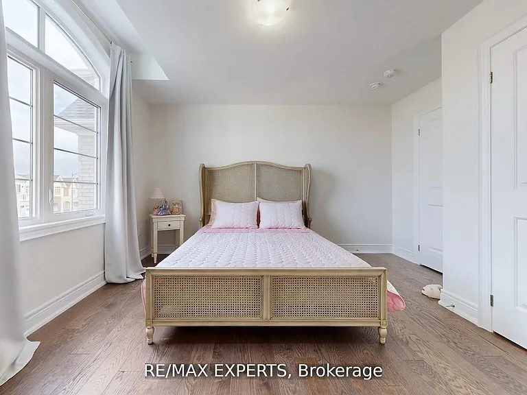 167 Frederick Pearson St — Photo 34