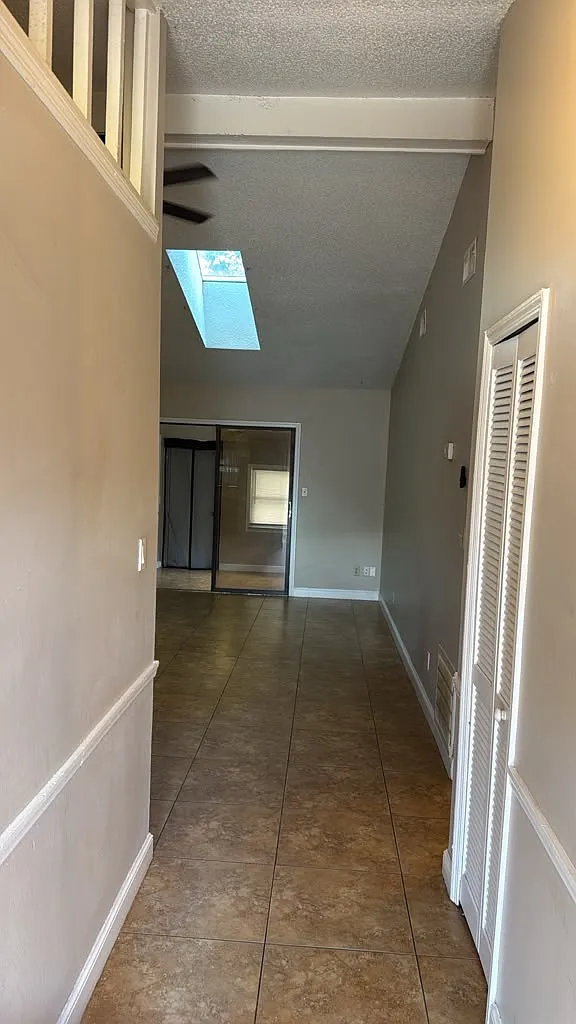 2 bed, 1054 sqft, $1,700 — Photo 1