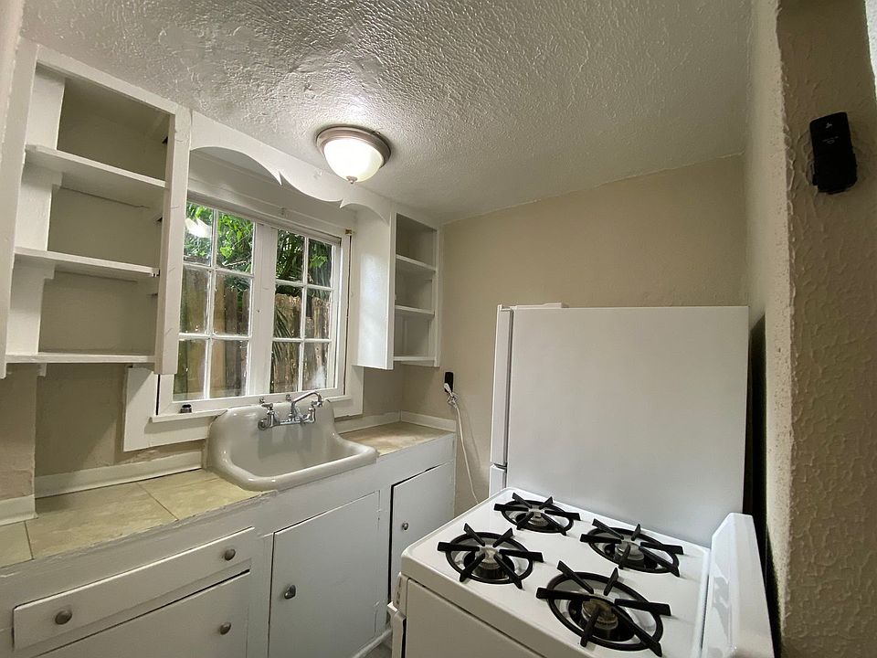 1st image of 109 James Ave #17910735